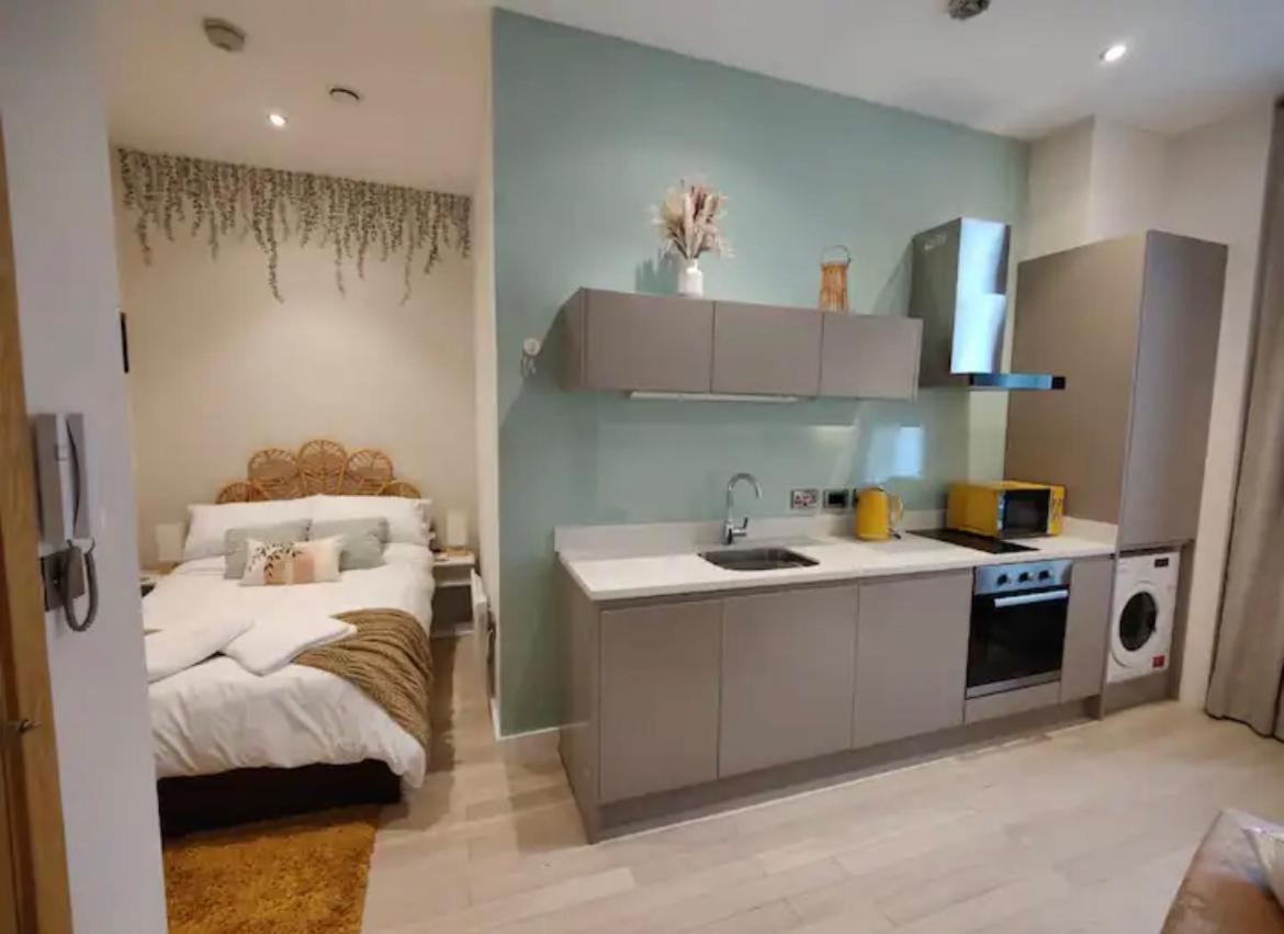 Liverpool Gem: Cozy Studio Retreat Extérieur photo