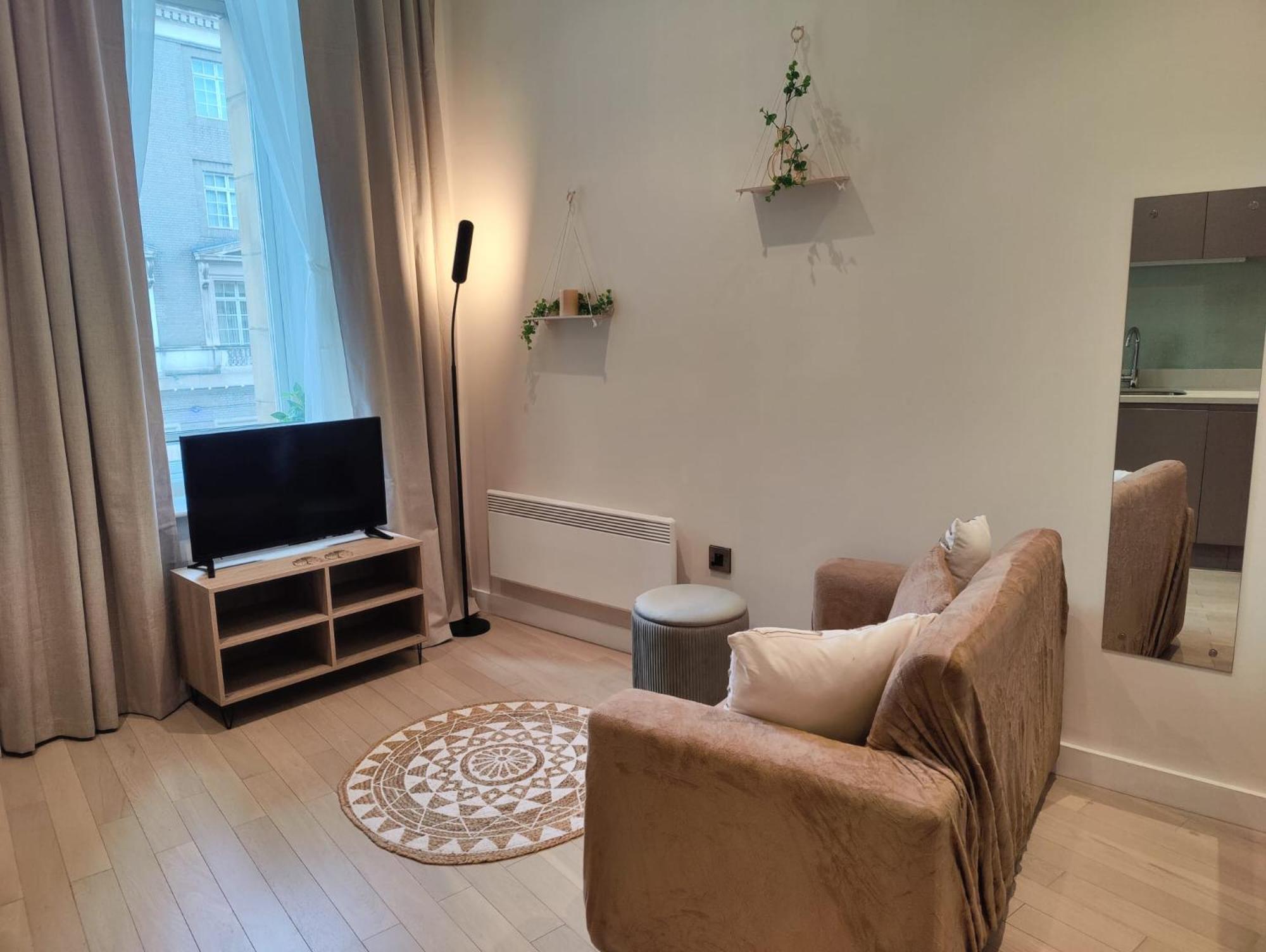 Liverpool Gem: Cozy Studio Retreat Extérieur photo